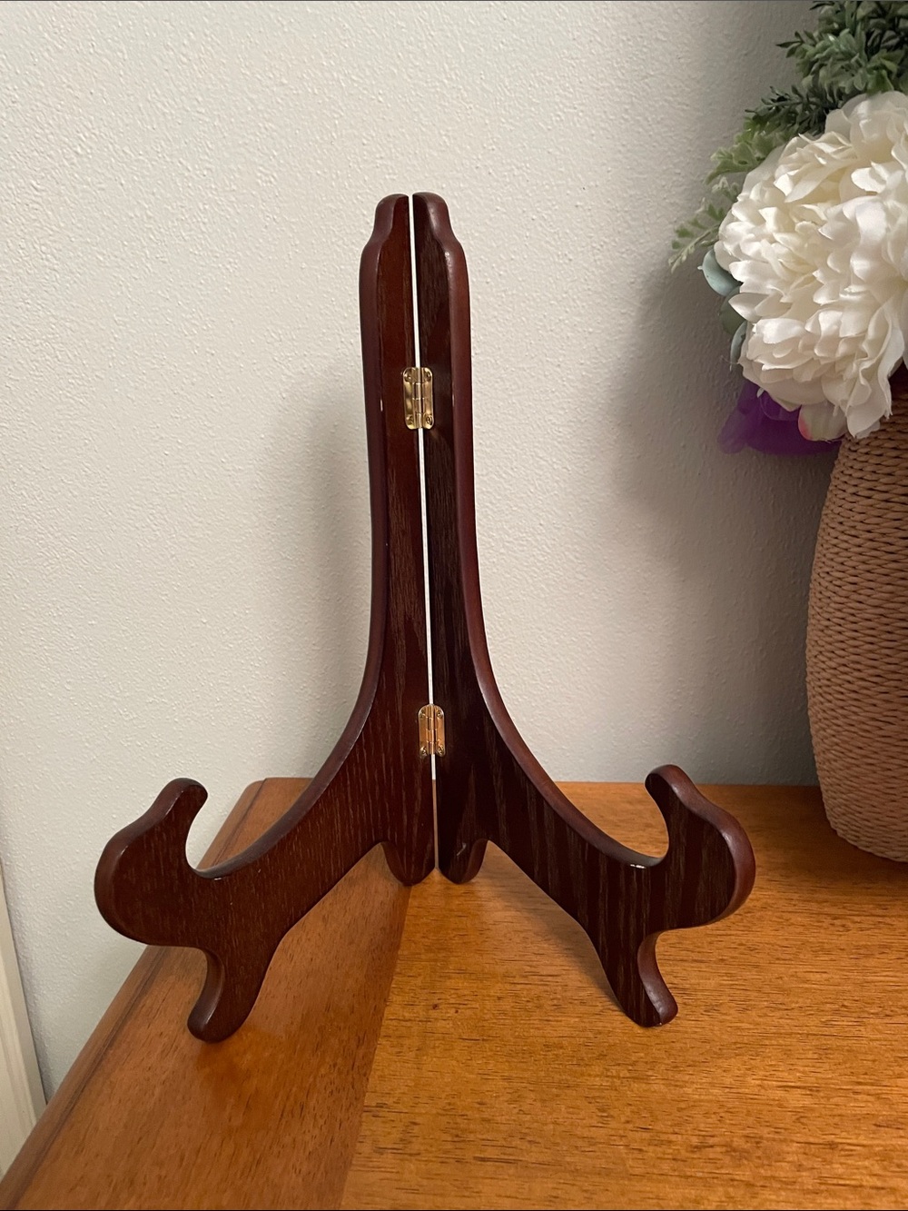 Large Brown Wood Tripar Display Stand Easel for Plates Pictures 12”H